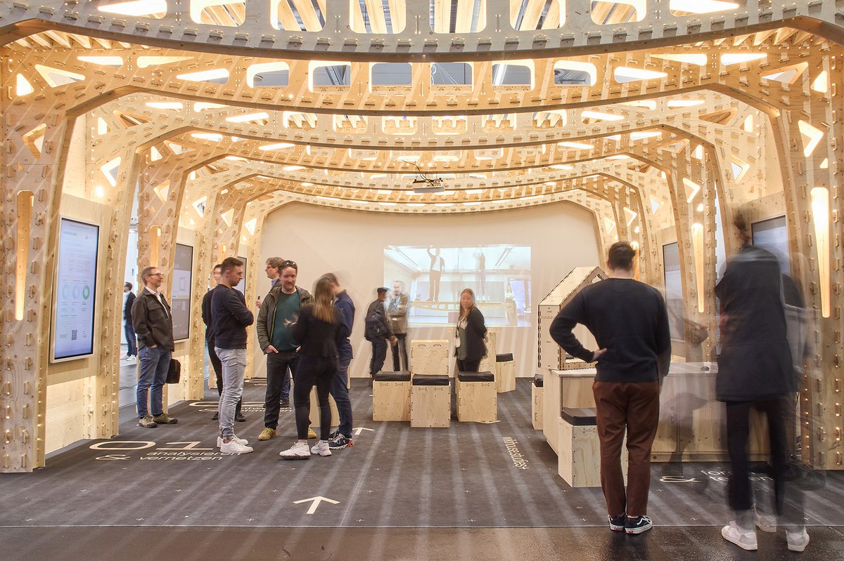 21_Messestand Zentralperspektive_copyright wikihouse.studies+.jpg